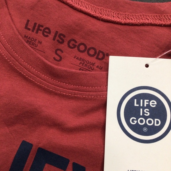 Men’s Christmas Life is Good Tee NWT Multiple Sizes - Picture 4 of 5